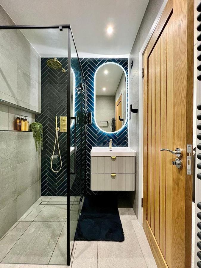 Charming 3-Bed House With 1 Parking Space Кентърбъри Екстериор снимка
